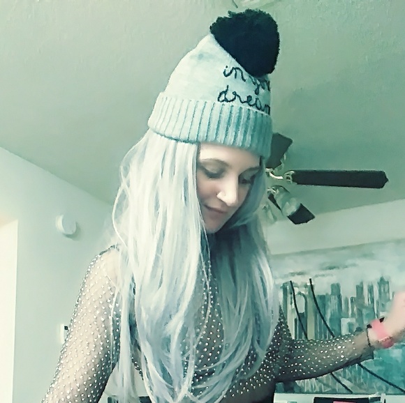 NWT Kate Spade Winter Beanie Hat - Picture 5 of 5